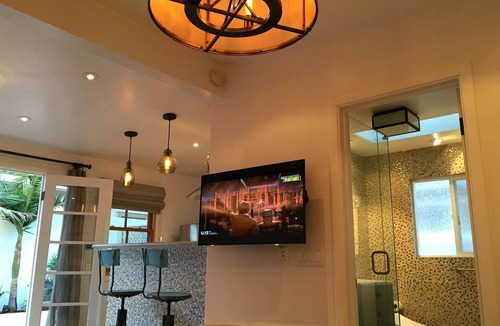 Santa Barbara House | Hidden Luxury - Prime Downtown