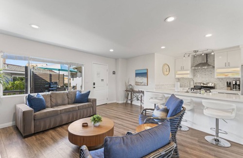 San Clemente Villa | Hideaway D- Walk to the beach, Downtown, AC!