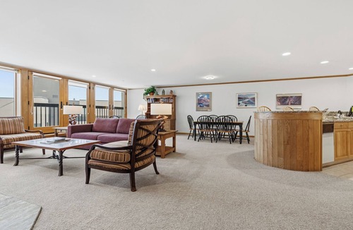 Vail Condo | High-Floor 2BR Fireplace Stunning Vail Mountain Views