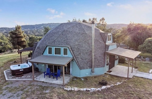 Yosemite Lakes House | Hikari Haven Dome | Hot Tub,BBQ,Planetarium,Loft