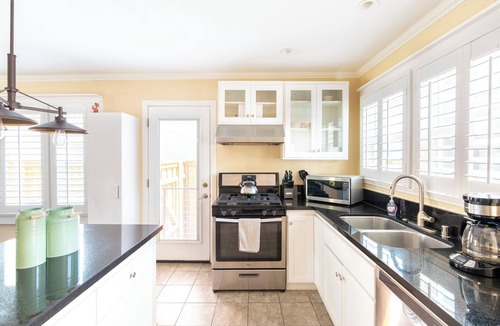 Hillcrest House | Hillcrest Hideaway one block from downtown action, dog friendly w/private yard
