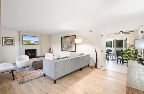 Middletown House | Hills Hideaway by CoastVH - Luxury Midtown 3br