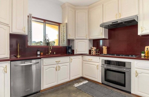Yucca Valley Cottage | Hilltop Haven Near Joshua Tree National Park