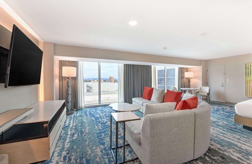 Anaheim Resort Hotel | Hilton Anaheim