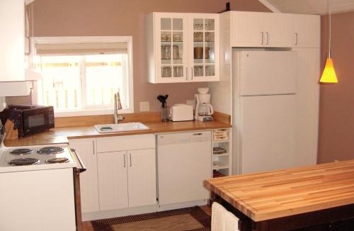 Long Beach House | Historic 1920s Cabin