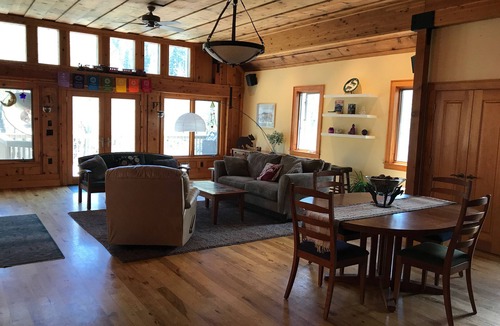 Downtown House | Historic Truckee River House