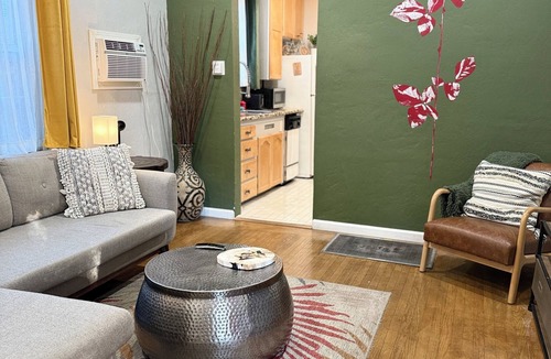 Central Sacramento Condo | Historic Unit in the Heart of Midtown