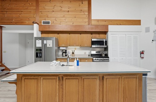 Oakhurst House | Hodges Hill Hideout w/pool, spa, BBQ - Dog Friendly!