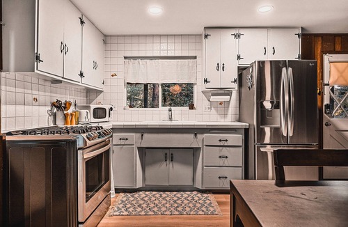 Running Springs House | Holiday Getaway - 10 Mins. from Snow Valley Ski Resort