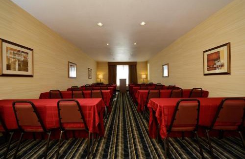 Laguna West-Lakeside Hotel | Holiday Inn Express Elk Grove West I-5 by IHG
