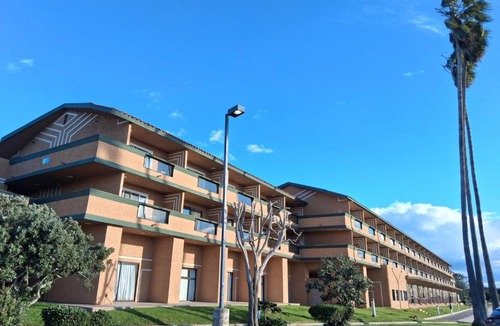Ventura Hotel | Holiday Inn Express Hotel & Suites Ventura Harbor by IHG