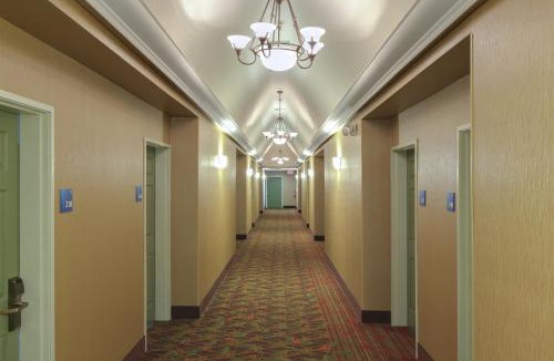 Oakdale Hotel | Holiday Inn Express Oakdale by IHG