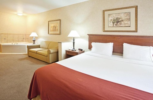 Barstow Hotel | Holiday Inn Express & Suites Barstow - Route 66 by IHG
