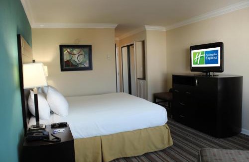 North Hills East Hotel | Holiday Inn Express Van Nuys by IHG