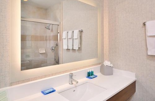 Walnut Creek Hotel | Holiday Inn Express Walnut Creek by IHG