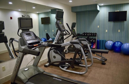 Windsor Hotel | Holiday Inn Express Windsor Sonoma Wine Country by IHG
