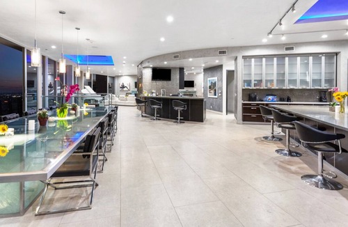 Hollywood Dell House | Hollywood’s Iconic 16,000sf Glass Mega-Mansion With 80ft pool, gym, & Epic Views