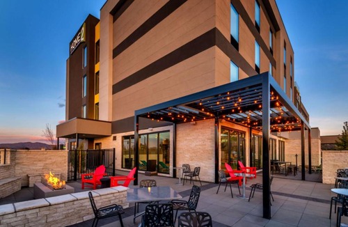 Reno/Tahoe Airport Hotel | Home2 Suites By Hilton Reno