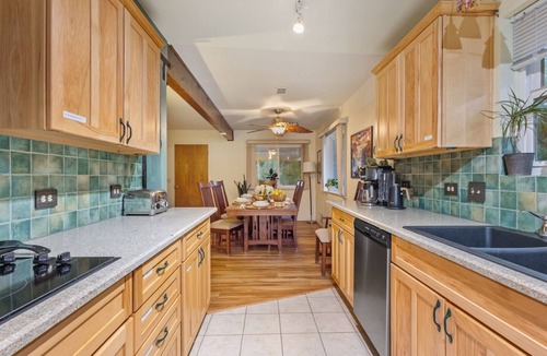 Groveland House | Hot Tub · Sauna · Fire Pit. Yard| 33mi to Yosemite
