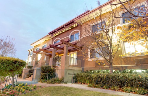 North Whisman Hotel | Hotel Fairchild