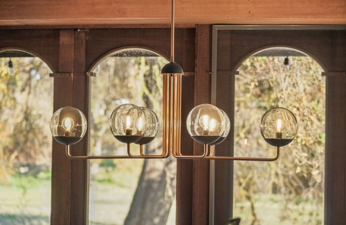 Modesto House | House in the Clouds : As seen on Netflix