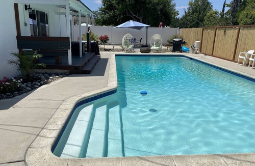 Warner Center House | House with Private Pool/Jaccuzi With Optional Pool heater