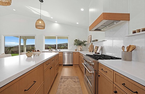 Thousand Oaks House | Immaculate 3-bedroom house with HILLTOP VIEWS in Thousand Oaks