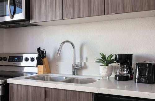 Gaslamp Quarter Hotel | Immerse in Gaslamp Vibes from this Stylish 2BR!