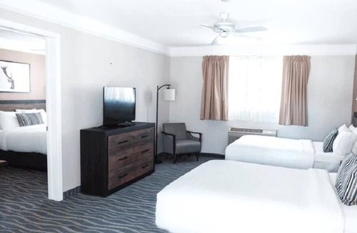 Mount Shasta House | Inn at Mount Shasta, Family Suite (NEW LISTING!)