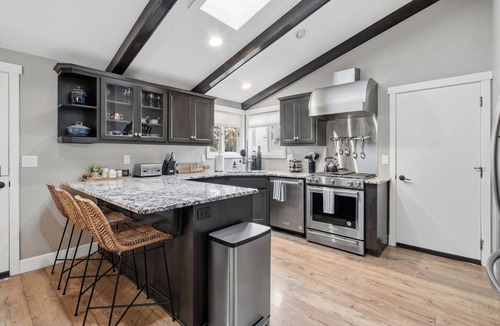 Jacksonville House | Jacksonville Creekside Inn