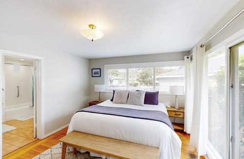Junior College Neighborhood Association House | Jewell Dreams