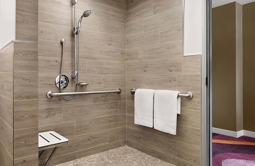 Pasadena Hotel | Just What You Were Looking For! Onsite Pool, Near Kidspace Children’s Museum
