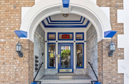 Lower Nob Hill Apartment | Kasa La Monarca | Standard Studio in San Francisco, Explore Nob Hill