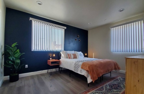 Torrance Apartment | ✰King Suites ✰W/D✰200mbps ✰Parking ✰ LAX & Beach 15mins