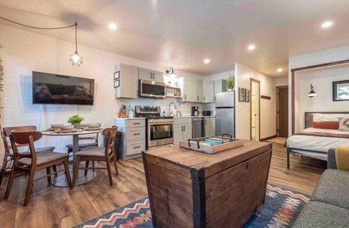 Kings Beach Condo | Kings Beach Studio Pool, Hot Tub, SUP, & Sauna Kings Beach & Northstar