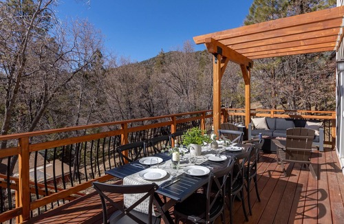 Fawnskin House | Kodiak by AvantStay | Picturesque Big Bear Home w/ Modern Amenities