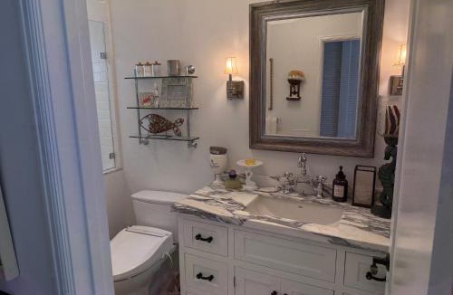 Village of La Jolla Apartment | La Jolla Carriage House