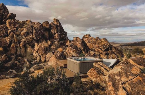 Panorama Heights House | La Luna Azul Boulders, Hot Tub & Views