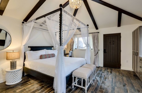 Historic Tennis Club Hotel | La Serena Villas