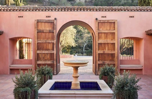 Santa Barbara Villa | La Tarantella Tuscan Villa w/Pool!
