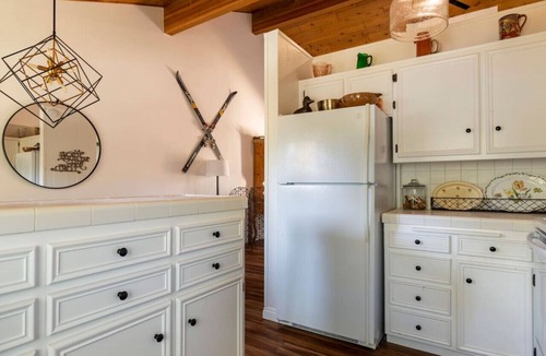 Meadow Bay House | Lake Arrowhead Private Beach Four Minute Walk Away