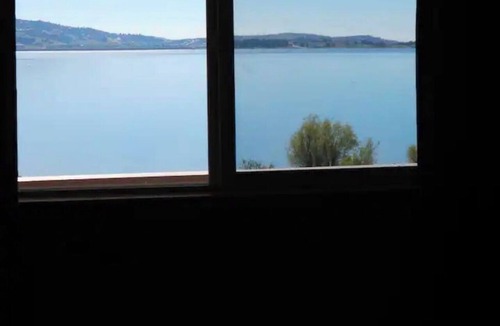 Granite Bay House | Lakefront! Folsom Lakefront home. 3-bedroom unit with AC lakefront Granite Bay