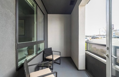 Reno/Tahoe Airport Apartment | Landing | Amazing 1BD, Courtyard, Clubhouse
