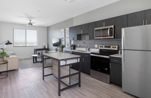 Maryvale Village Apartment | Landing | Modern 2BD, Clubhouse, Gym