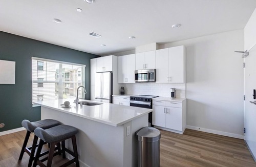 Santa Rosa Apartment | Landing | Spectacular 1BD, Clubhouse, Courtyard