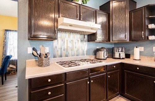MacDonald Ranch House | Large Fully Furnished 5 Bedroom Home