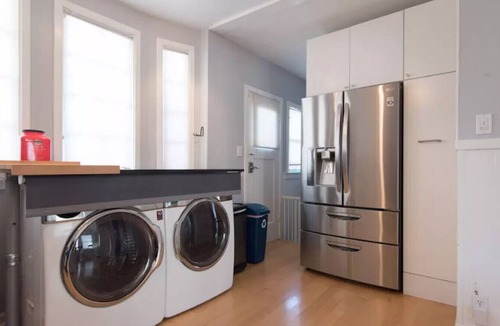 Westwood Park Apartment | Large SF Craftsman Walkable Great for Work/Leisure