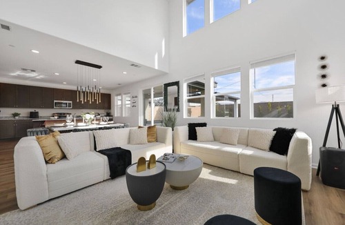 Terra Lago House | Large vill + large backyard, putting g & game room