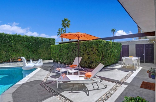 Racquet Club Estates House | Laurel Retreat - Classic Mid Century and Stunning Views