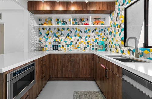Palm Springs House | Lemon Splash! Movie Colony! Mid Mod! Pool! Spa! Firepit! Walk to Dntwn! Mt View!